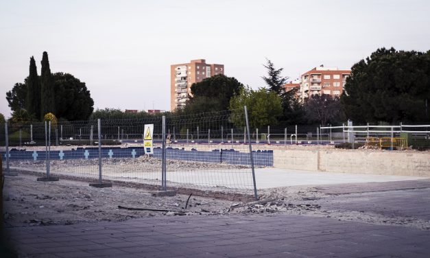 Las piscinas municipales, en julio  como pronto y a mitad de aforo