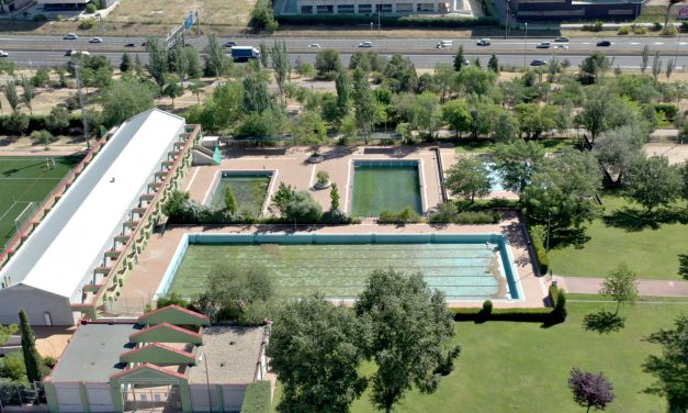 Las piscinas municipales de Villa Rosa, de nuevo cerradas por obras en verano
