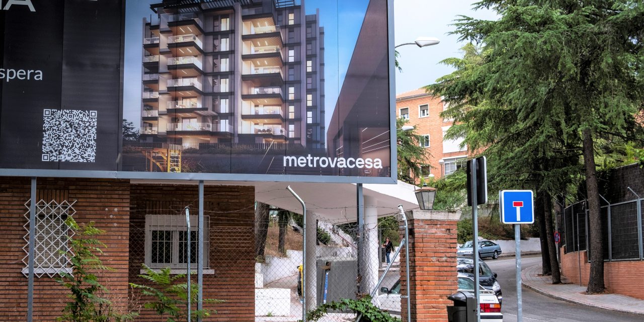Metrovacesa vende pisos de lujo en la Colonia Banesto mientras desahucia a una anciana