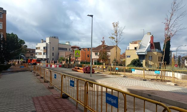 Indignación vecinal por las obras en la calle Carril del Conde