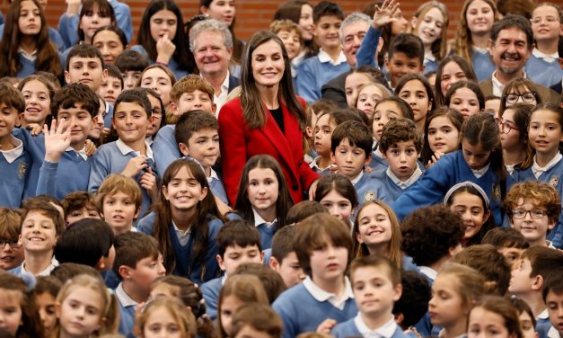 La reina Letizia visita el colegio Cortes de Cádiz de Sanchinarro