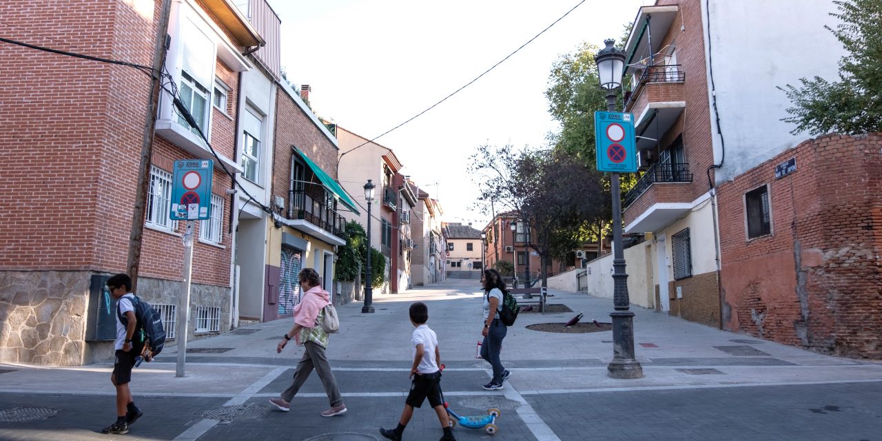 Algunas calles del pueblo de Hortaleza vuelven a ser peatonales