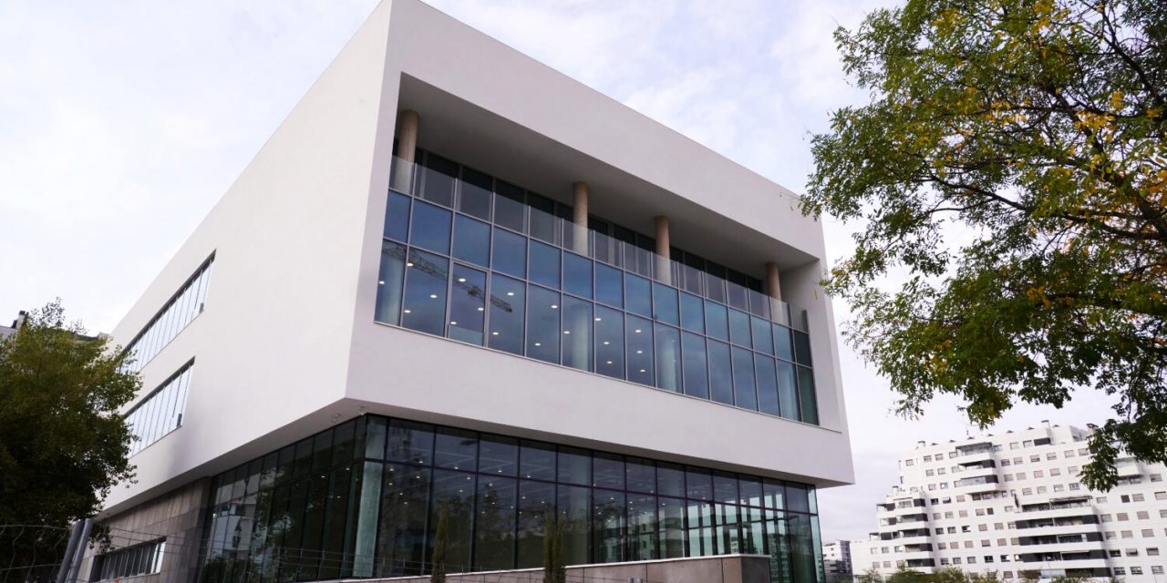 La biblioteca de Valdebebas no tiene fecha