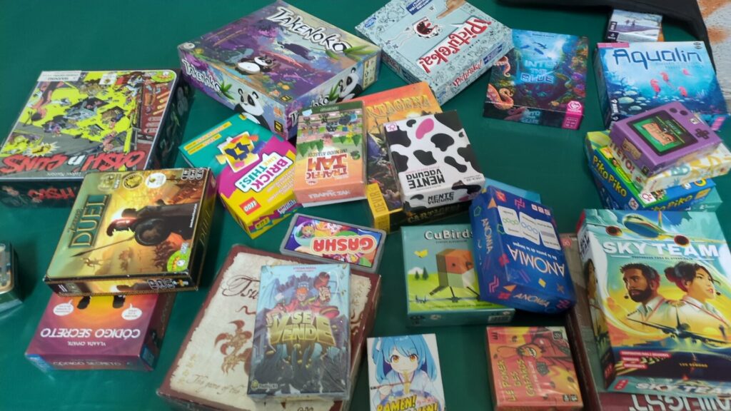 Tarde de juegos de mesa y rol en El Nido 3 juegos de mesa y rol
