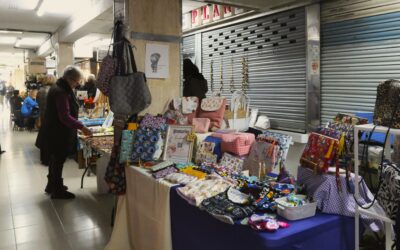 Mercadillo de productos artesanales en el Mercado de Nápoles