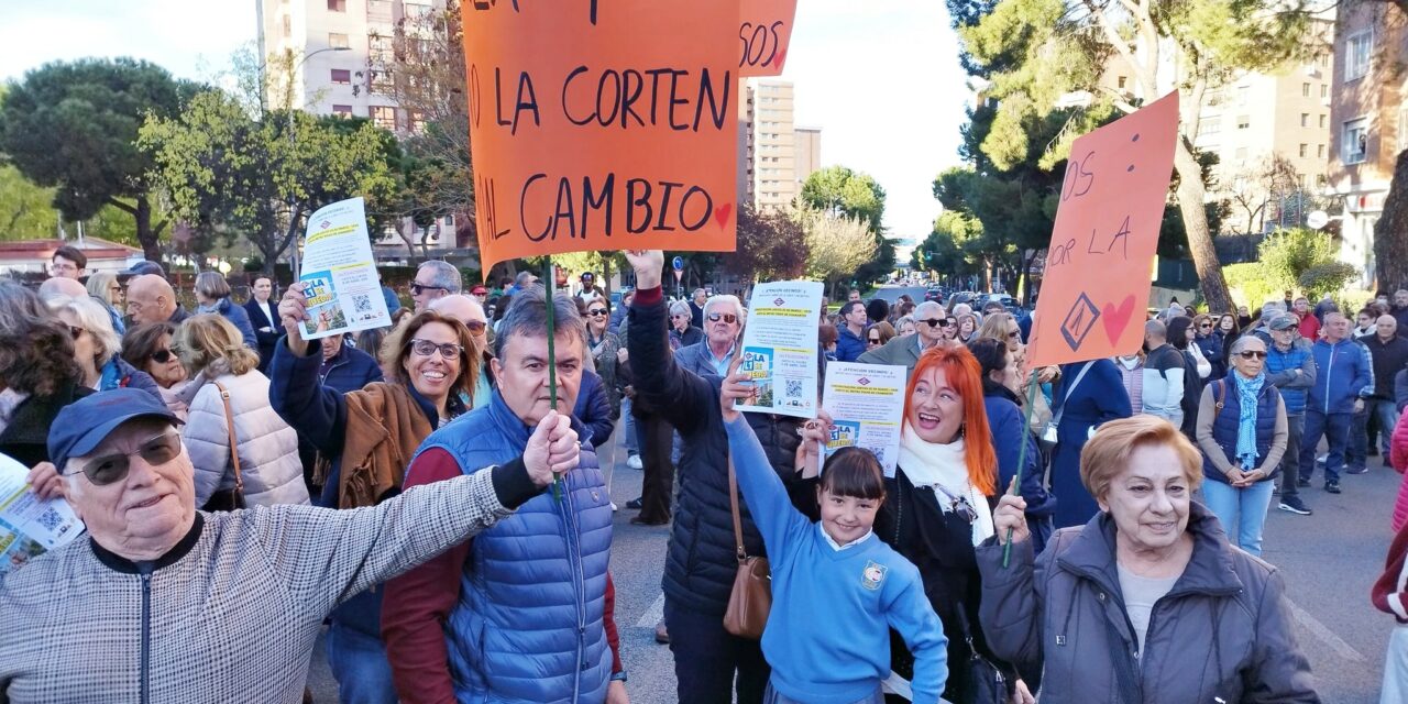 Sanchinarro y Virgen del Cortijo se movilizan contra el posible recorte de la Línea 1 de Metro