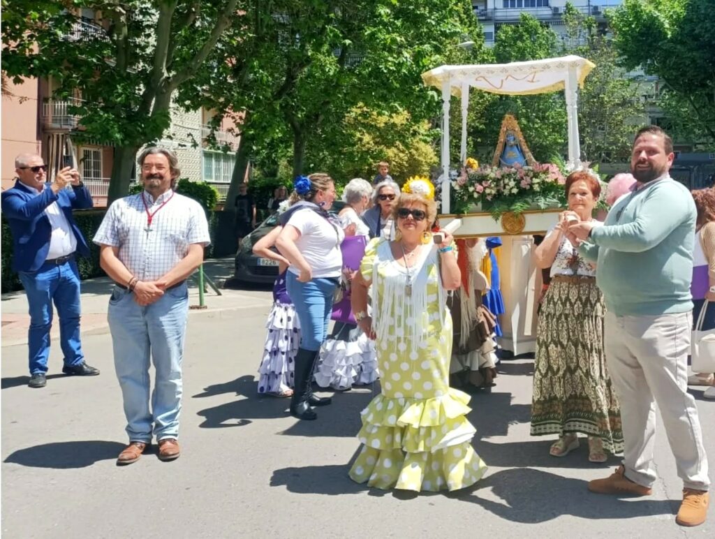 Simpecado de la Hermandad de Nuestra Señora del Rocío