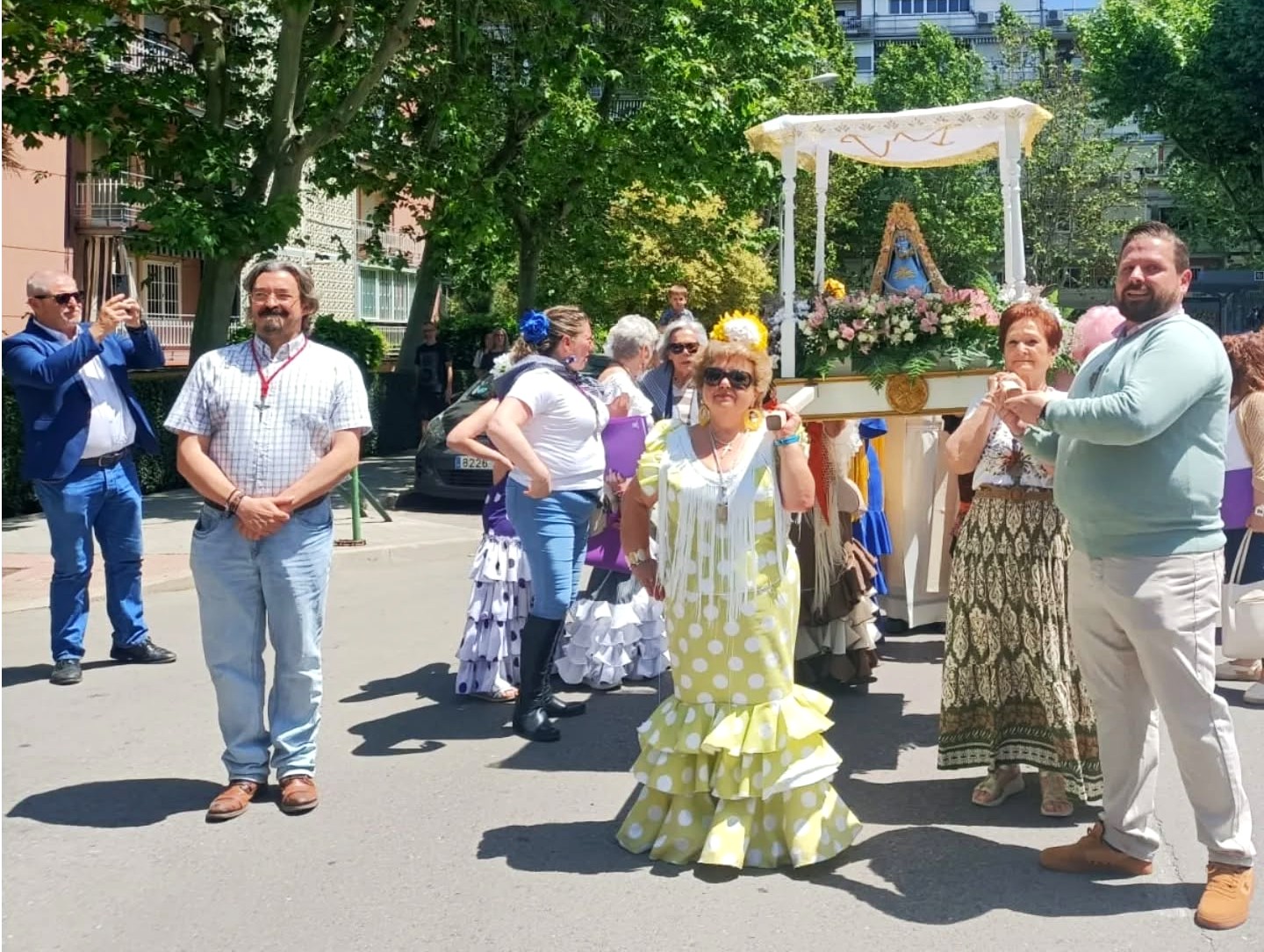 Simpecado de la Hermandad de Nuestra Señora del Rocío