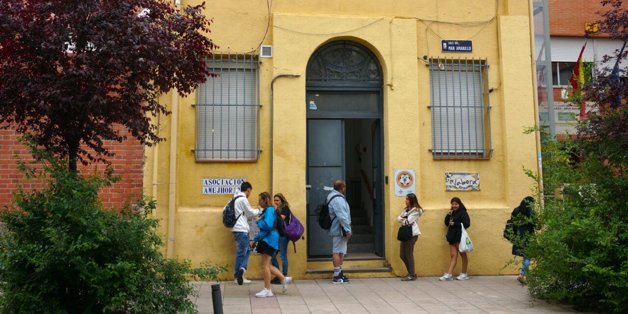 El Olivar impulsa derechos por la regularización