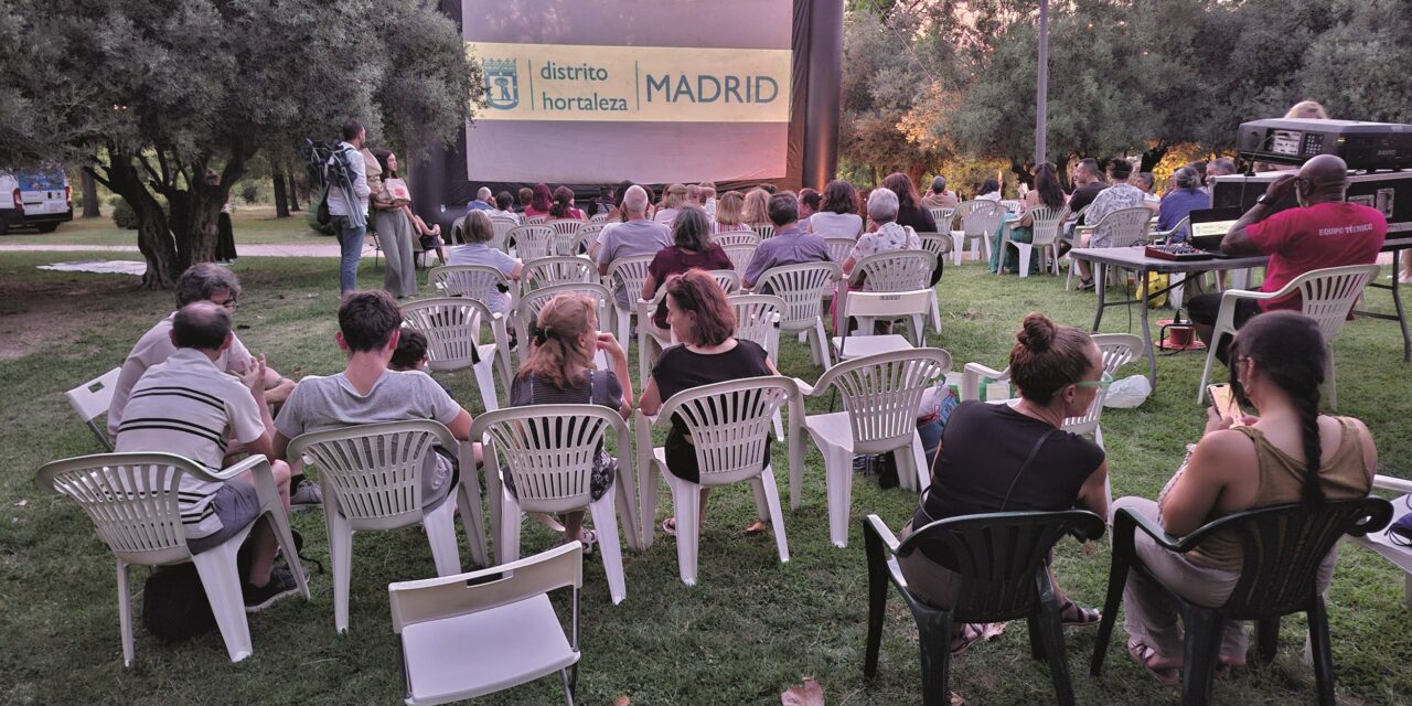 El cine de verano de Hortaleza vuelve a ser itinerante