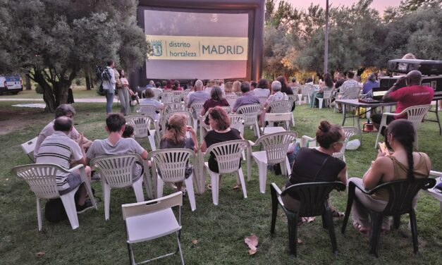 El cine de verano de Hortaleza vuelve a ser itinerante